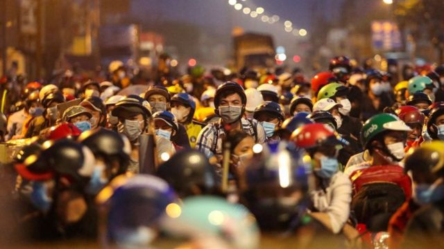 Vietnamese waiting to go back to their hometown